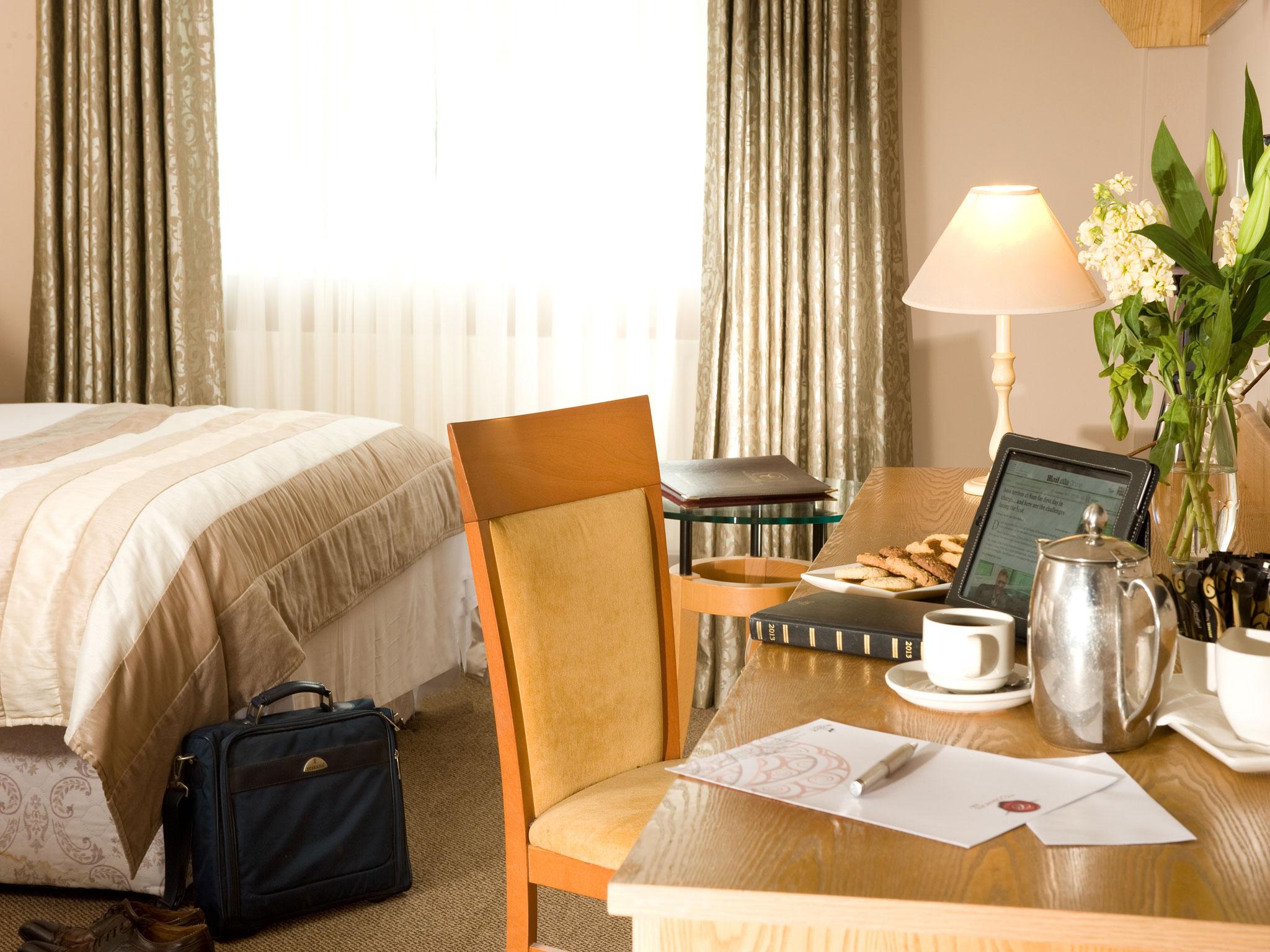 Great National Commons Inn Hotel Cork Buitenkant foto