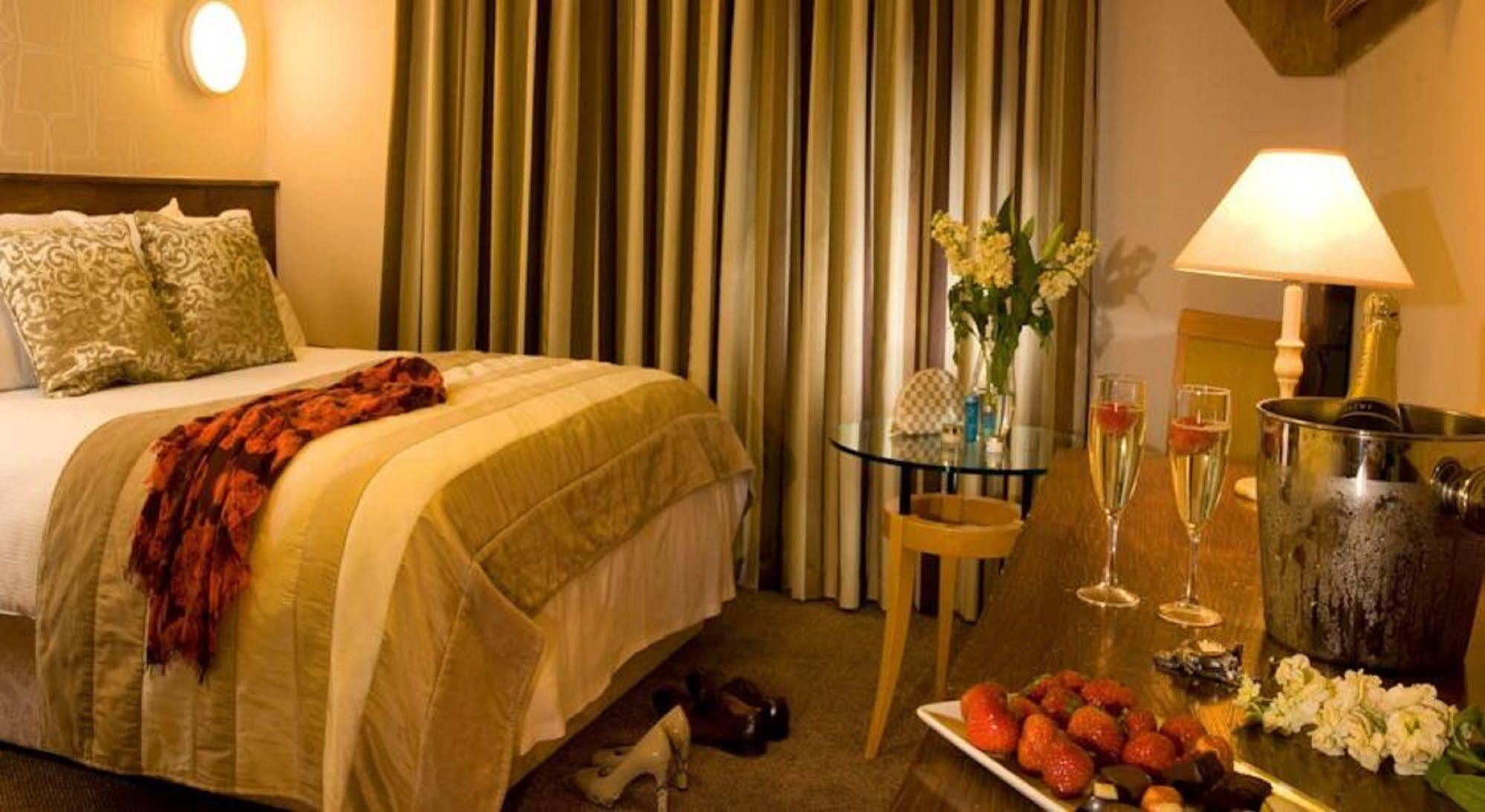 Great National Commons Inn Hotel Cork Buitenkant foto